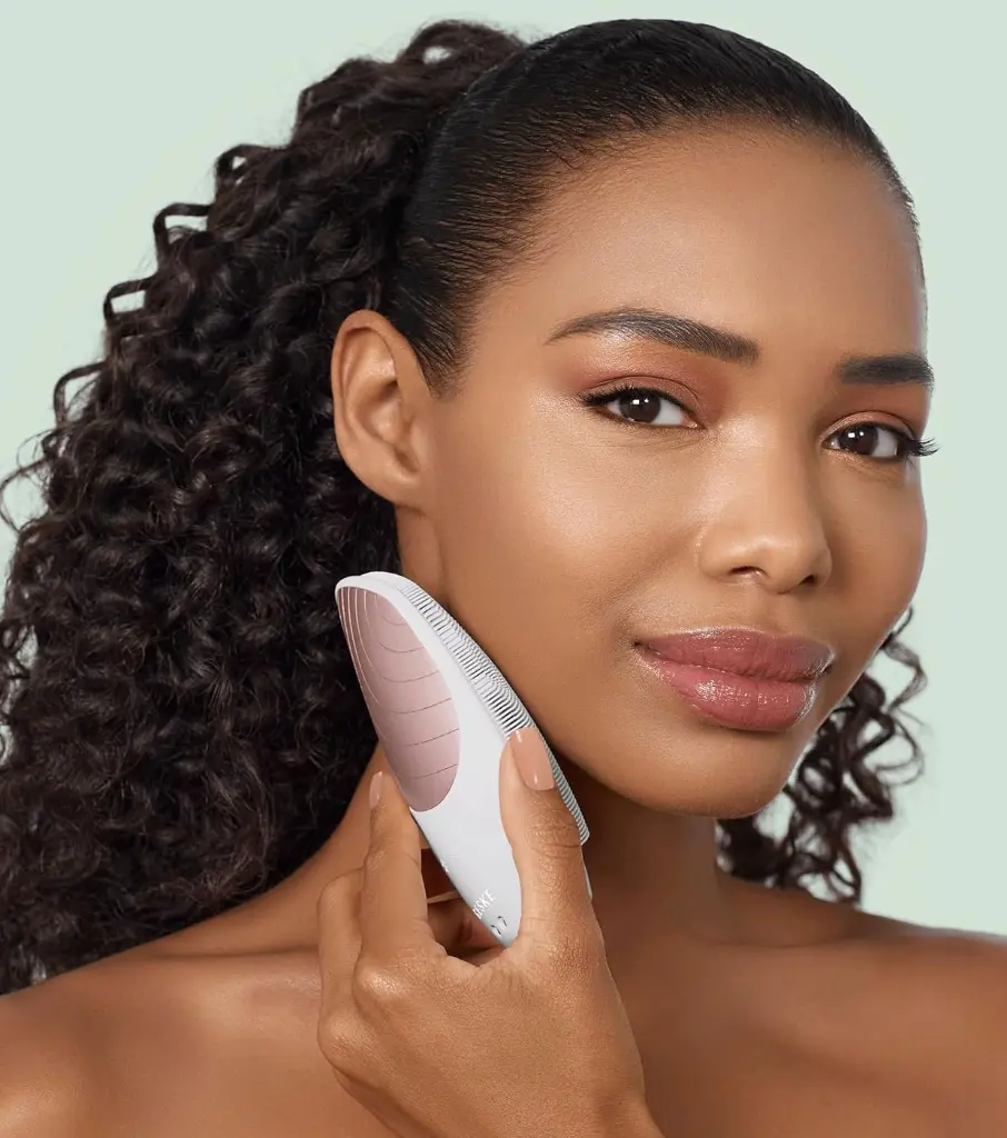geske-cepillo-limpiador-y-masajeador-facial-sonic-thermo-6-en-1-white-rose-gold-4-80847.webp